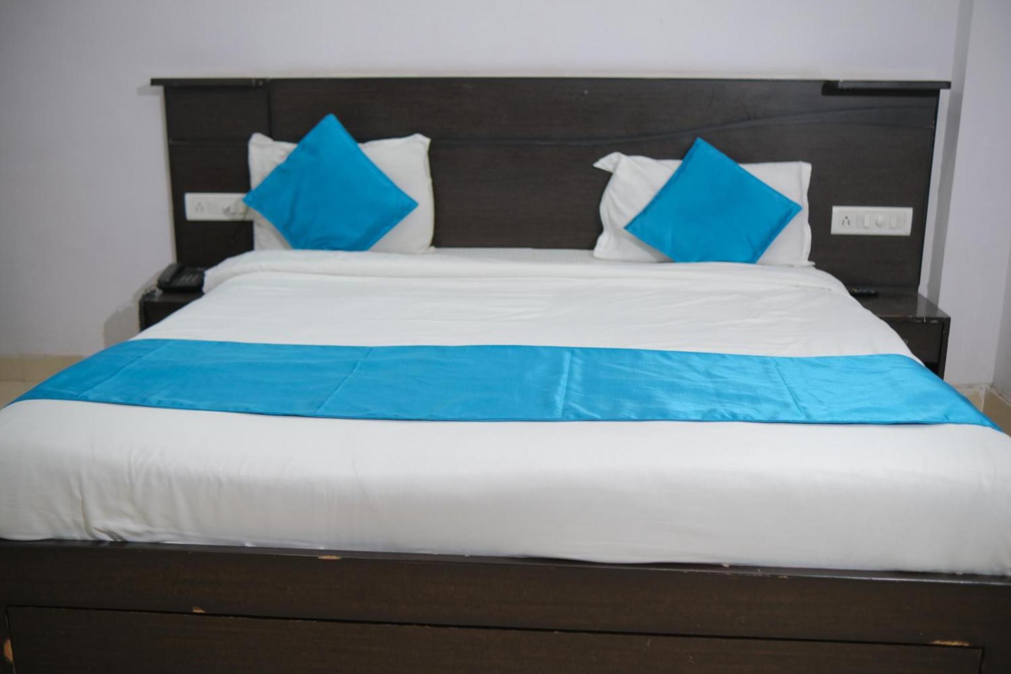 Hotel Quality Time Udaipur Exterior photo